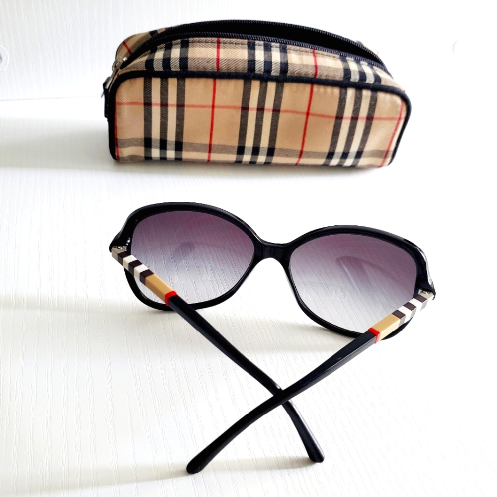 BURBERRY - Nova Check Sunglasses